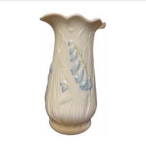 Belleek Irish Blue Bell fine porcelain China 6” Vase Vintage. Marked/Stamped